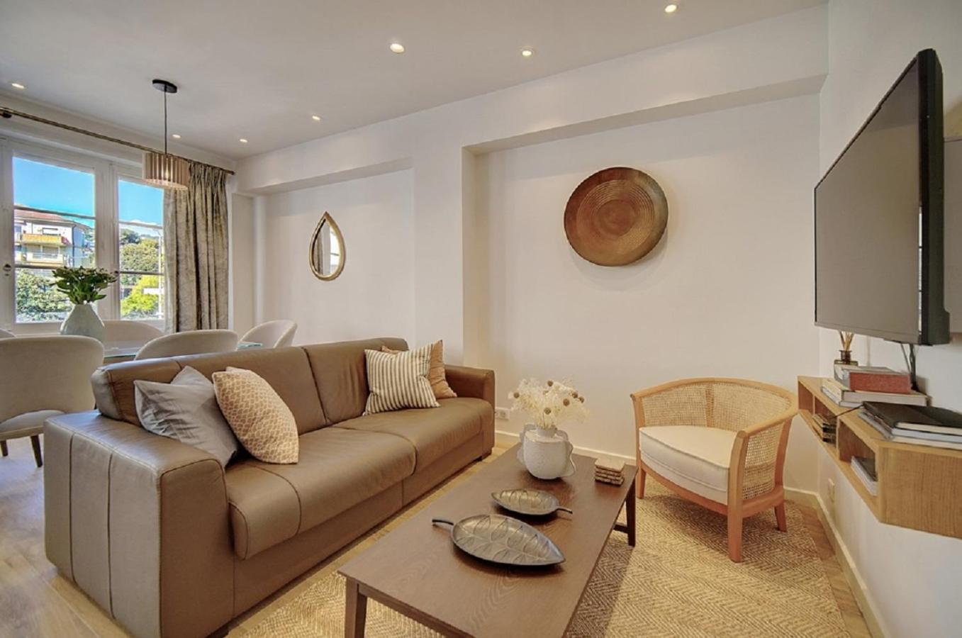 Magnifique 3 Pieces Renove Cannes Centre 'Banane' Avec Veranda ! A2B88 Экстерьер фото
